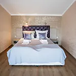 Hotel Zeus