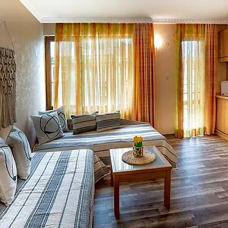 Zeus Hotel