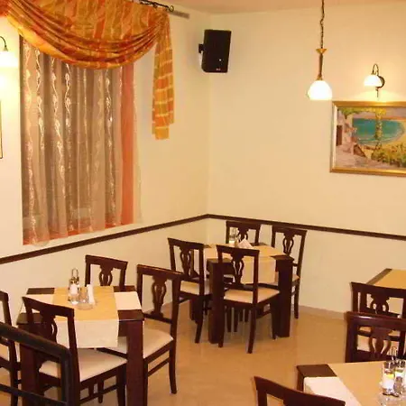 宙斯酒店 3* 帕莫瑞