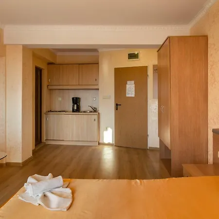 Zeus Hotel